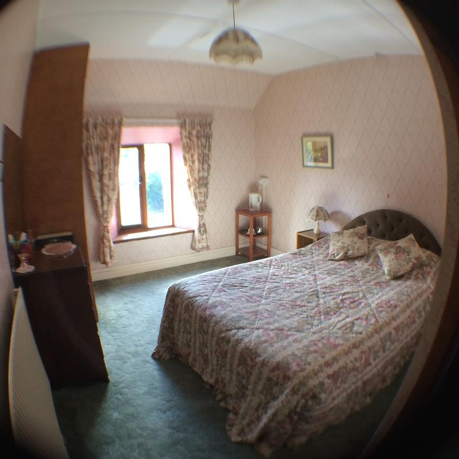 Bed and Breakfast Coombe Farm Линтон Экстерьер фото
